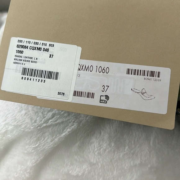 Gucci Black Leather Loafers with Green and Red Stripes - Picture 6 of 6